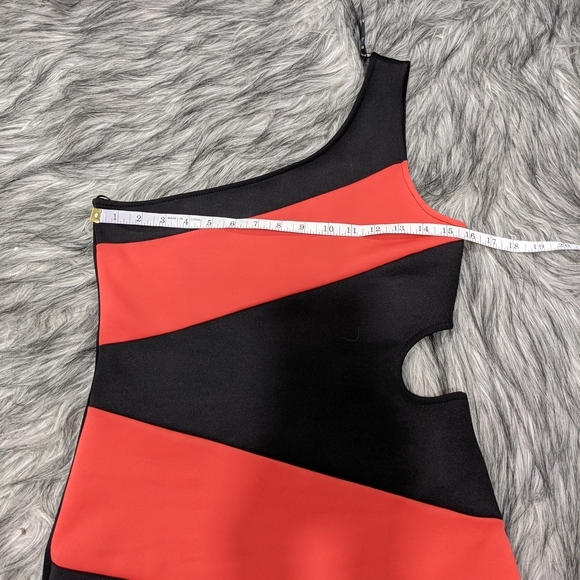 Forever 21 one shoulder bodycon dress with side cut-out - Picture 8 of 9